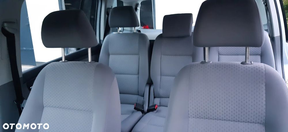 Volkswagen Touran 1.9 TDI Conceptline - 13