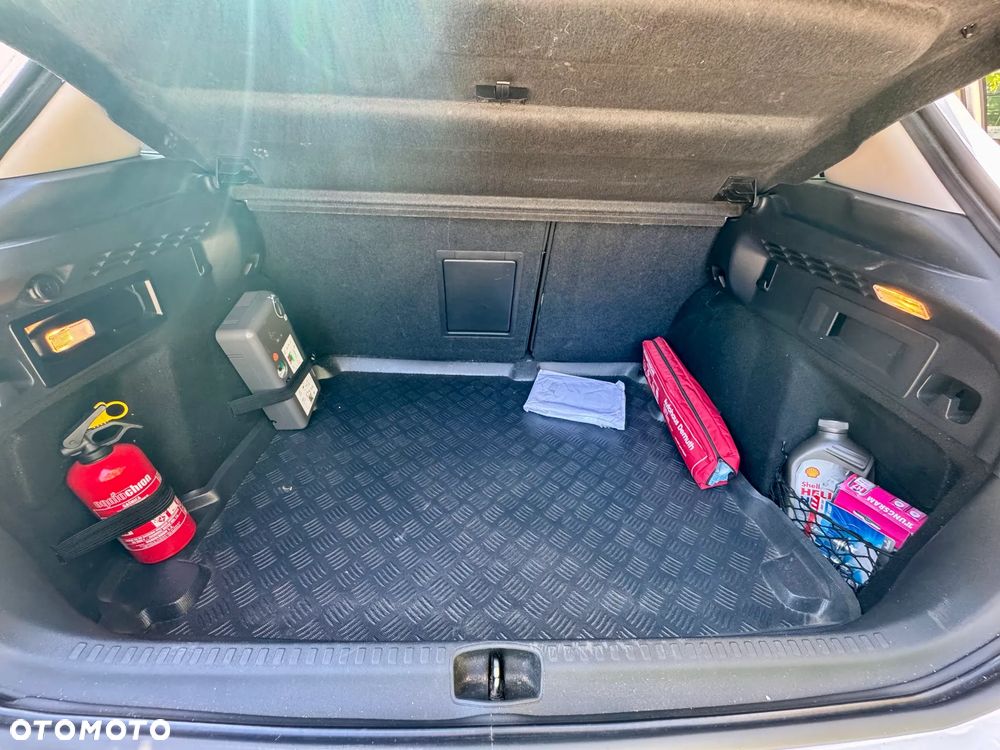 Citroën C4 PureTech 130 Stop&Start SHINE - 19