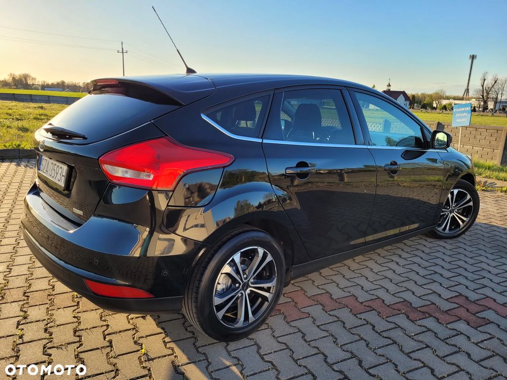 Ford Focus 1.0 EcoBoost Titanium - 36