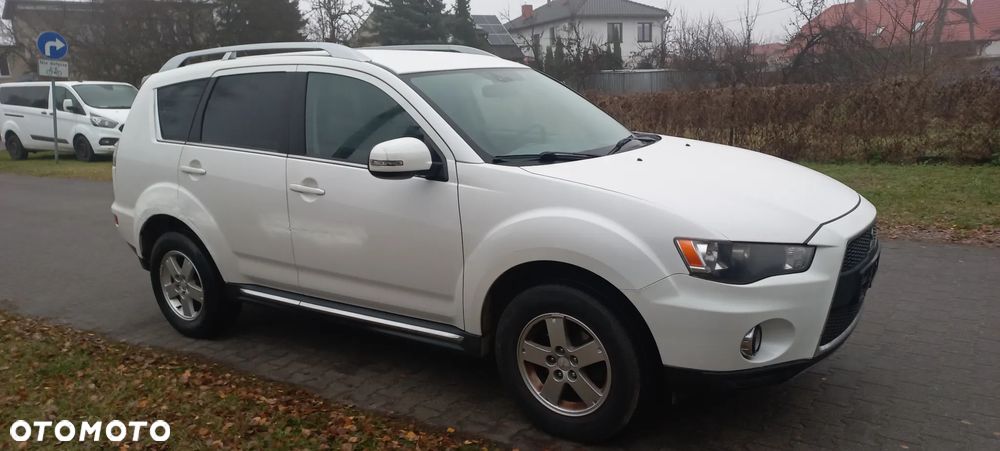 Mitsubishi Outlander 2.0 2WD - 2