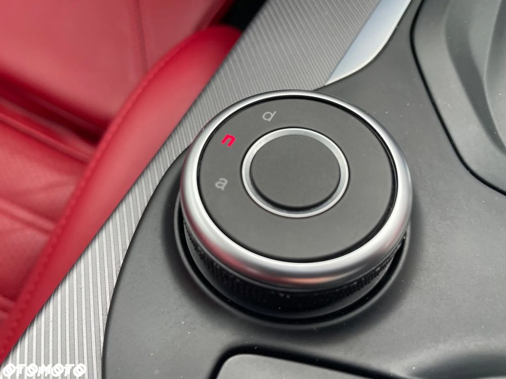 Alfa Romeo Giulia 2.0 Turbo Veloce Q4 - 36