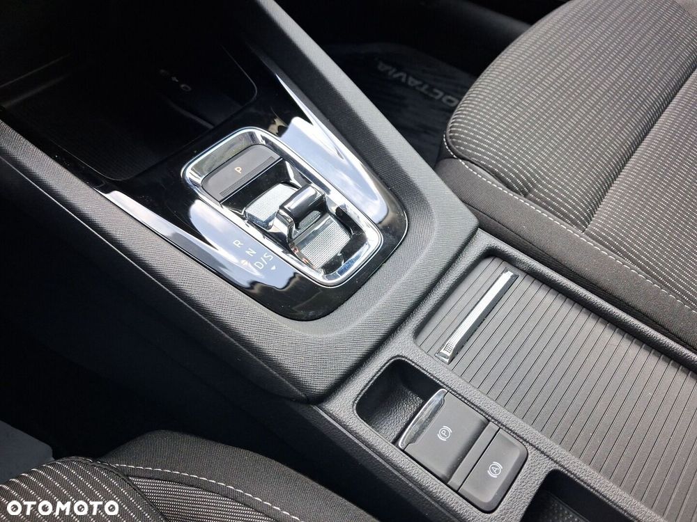 Skoda Octavia 1.5 TSI e-Tec Ambition DSG - 26