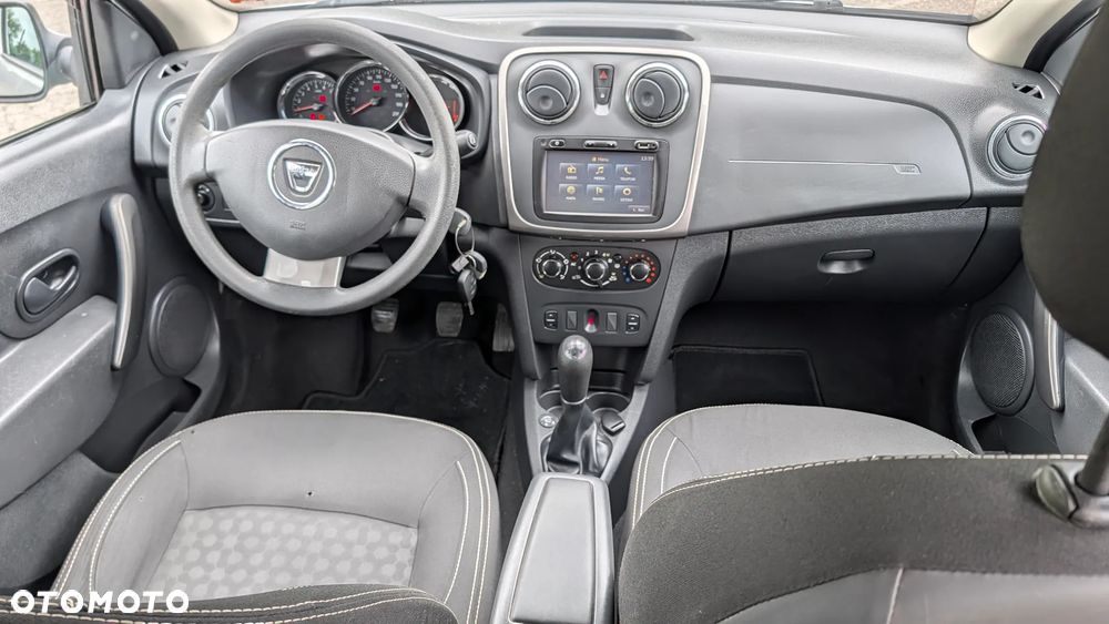 Dacia Sandero 1.2 16V Laureate - 12
