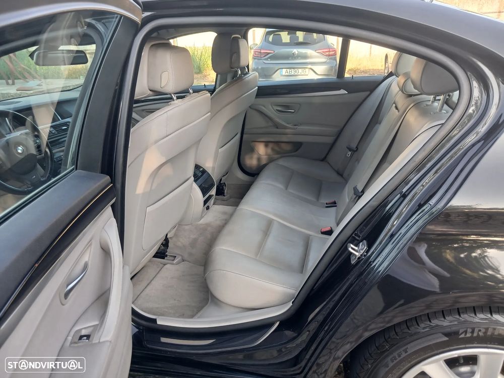 BMW 525 d xDrive Exclusive Auto - 25