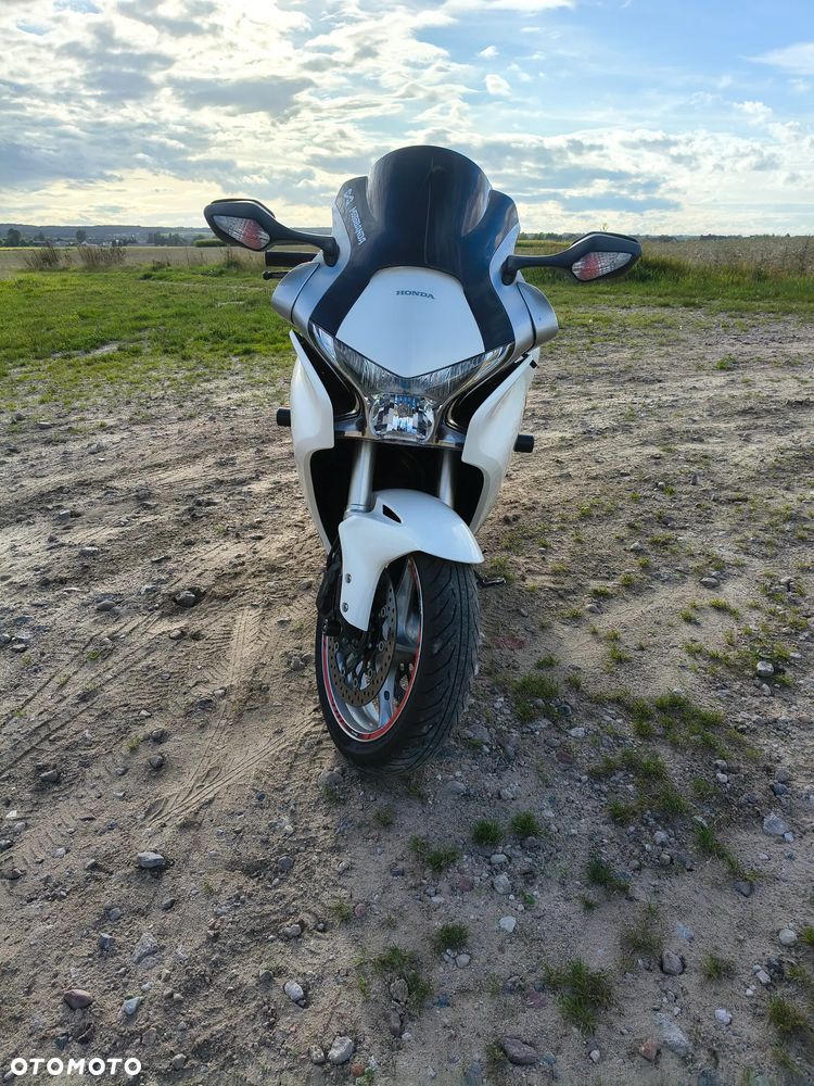 Honda VFR - 2
