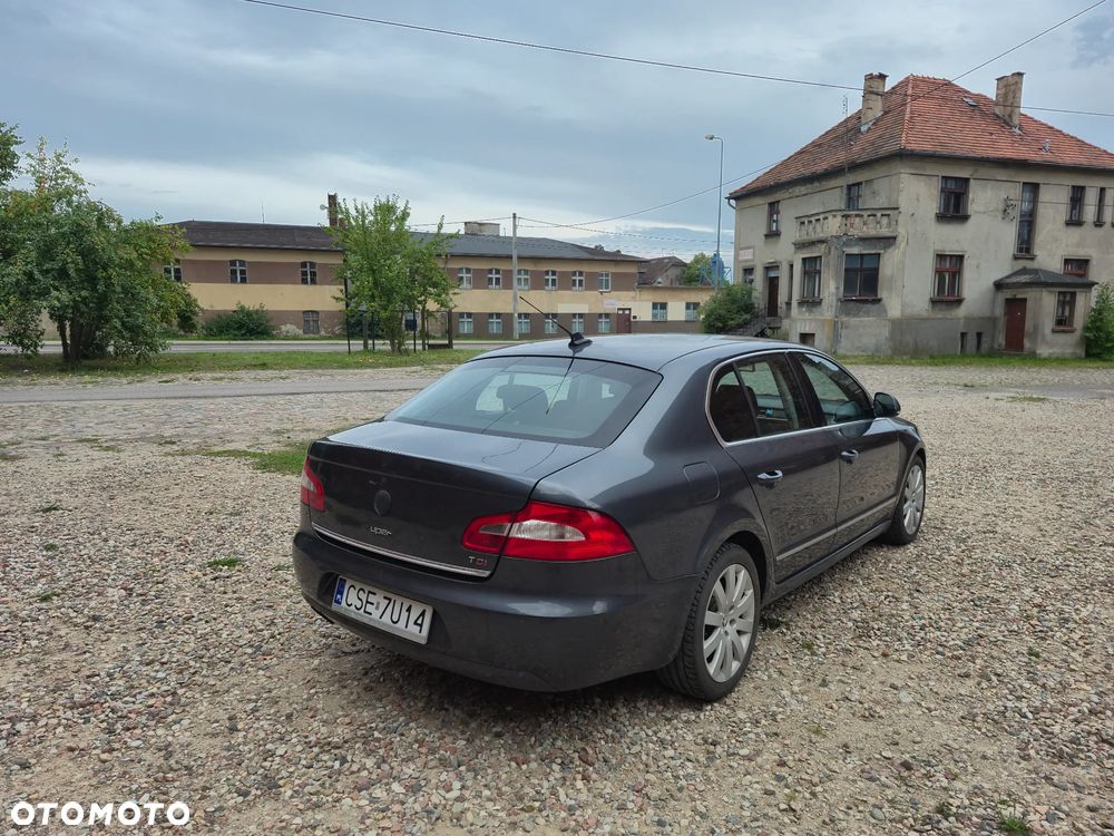 Skoda Superb 2.0 TDI Elegance DSG - 5