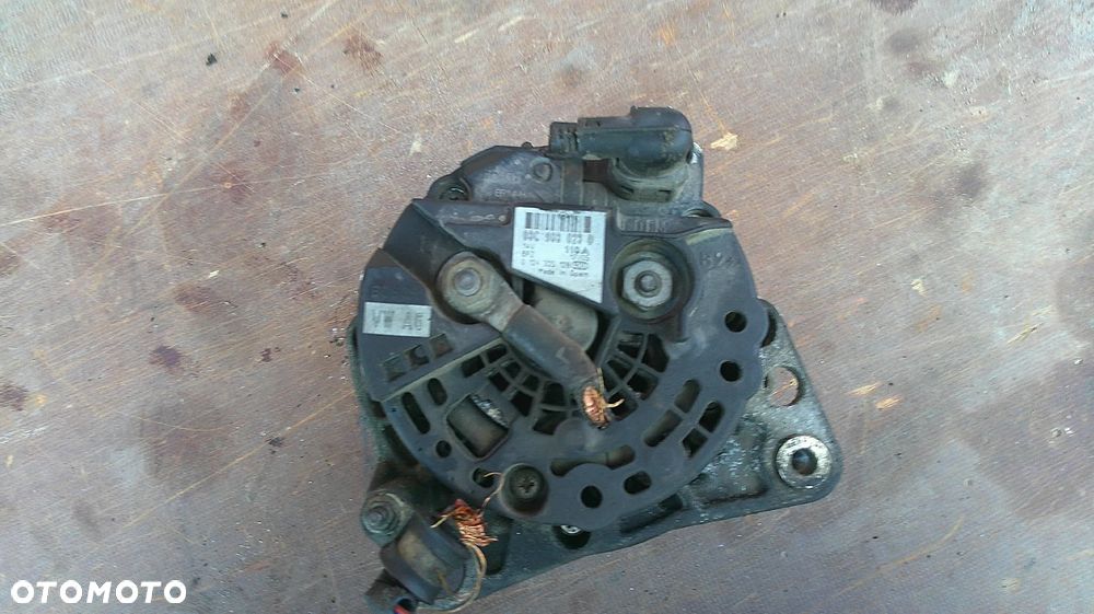 VW GOLF V 1.6 FSI ALTERNATOR - 3
