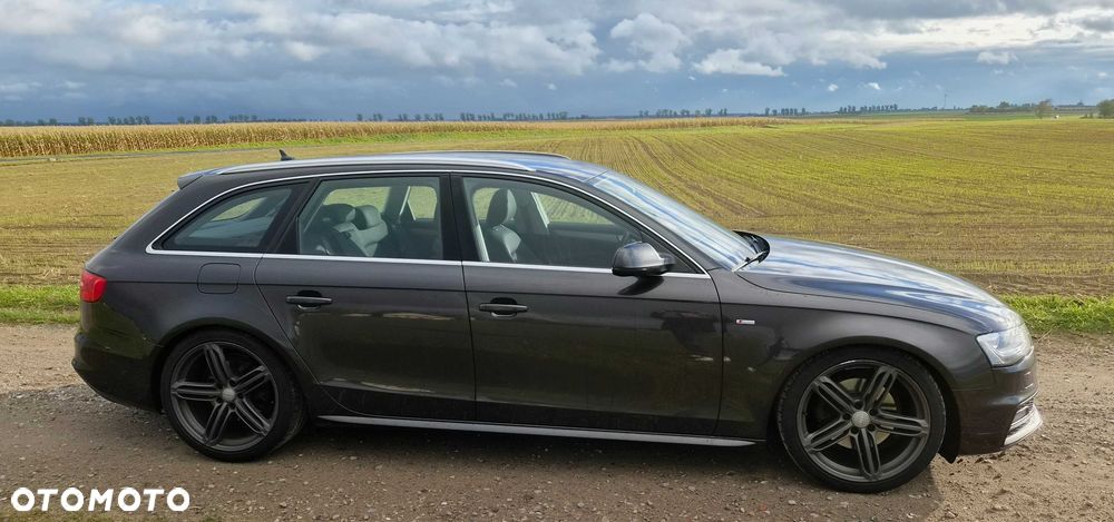 Audi A4 Avant 2012 photo 4