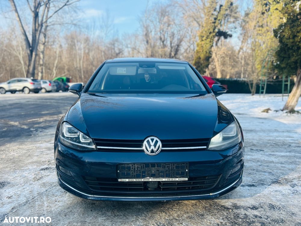 Volkswagen Golf 2.0 TDI 4Motion DSG Sound - 2