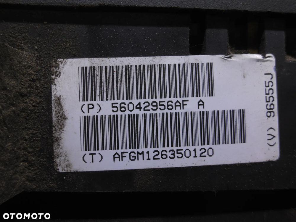 SKRZYNKA BEZPIECZNKÓW JEEP GRAND CHEROKEE II WJ 4.7 HO - 3