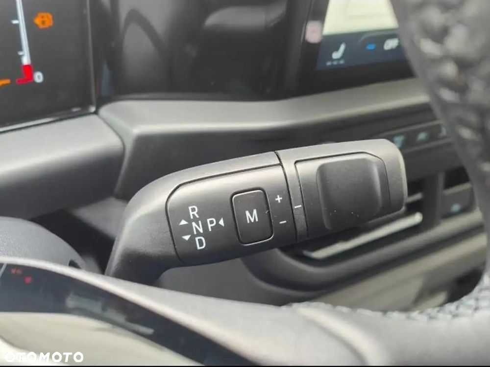 Ford Transit Custom L2 Van 136KM Limited - 13