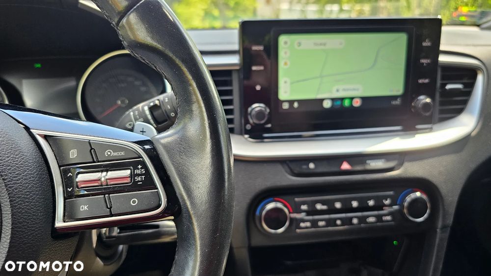 Kia XCeed - 12