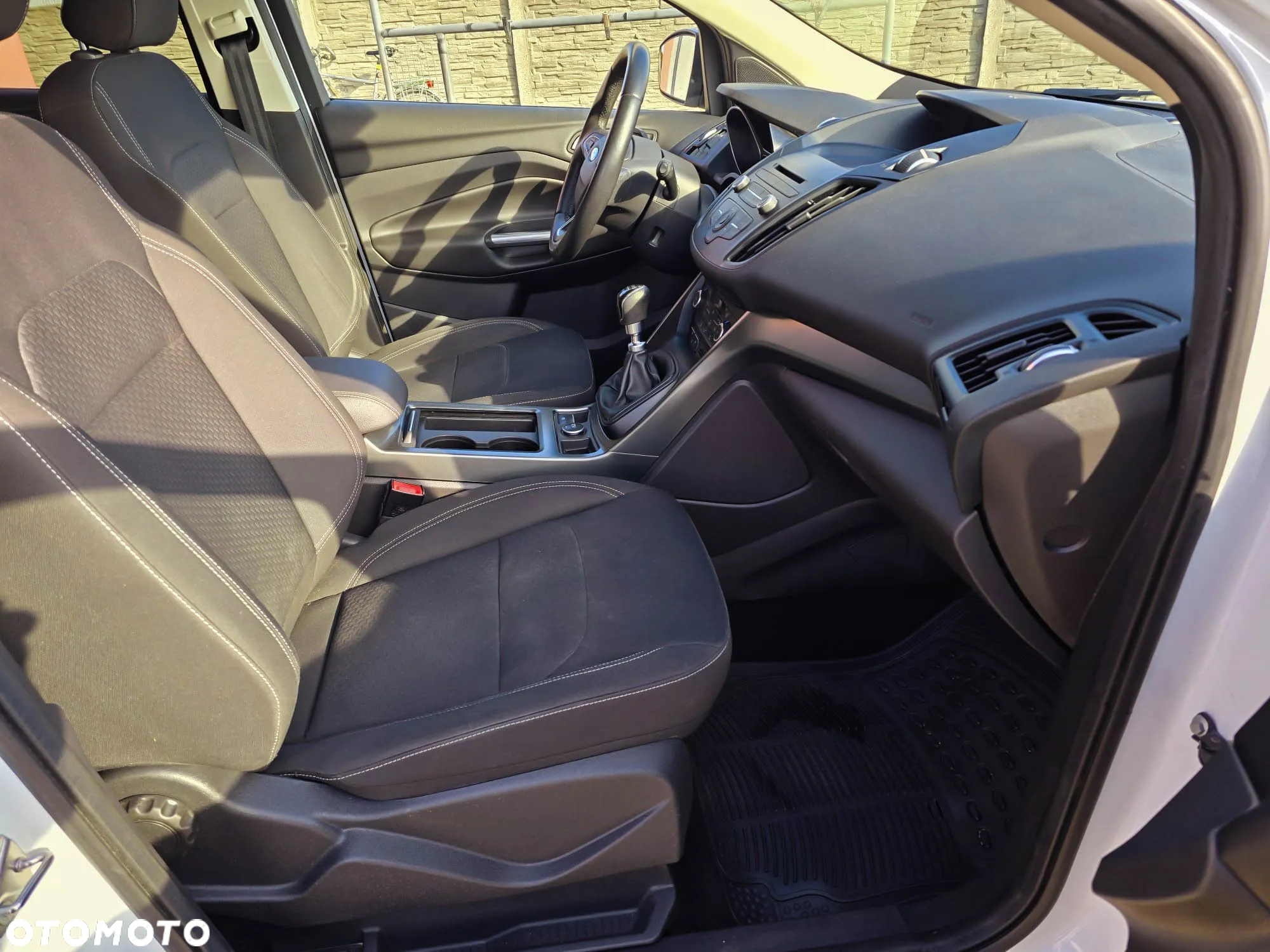 Ford Kuga - 28