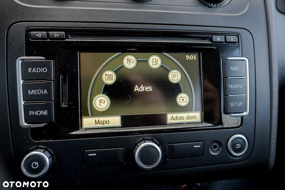 Volkswagen Touran 2.0 TDI Highline - 27