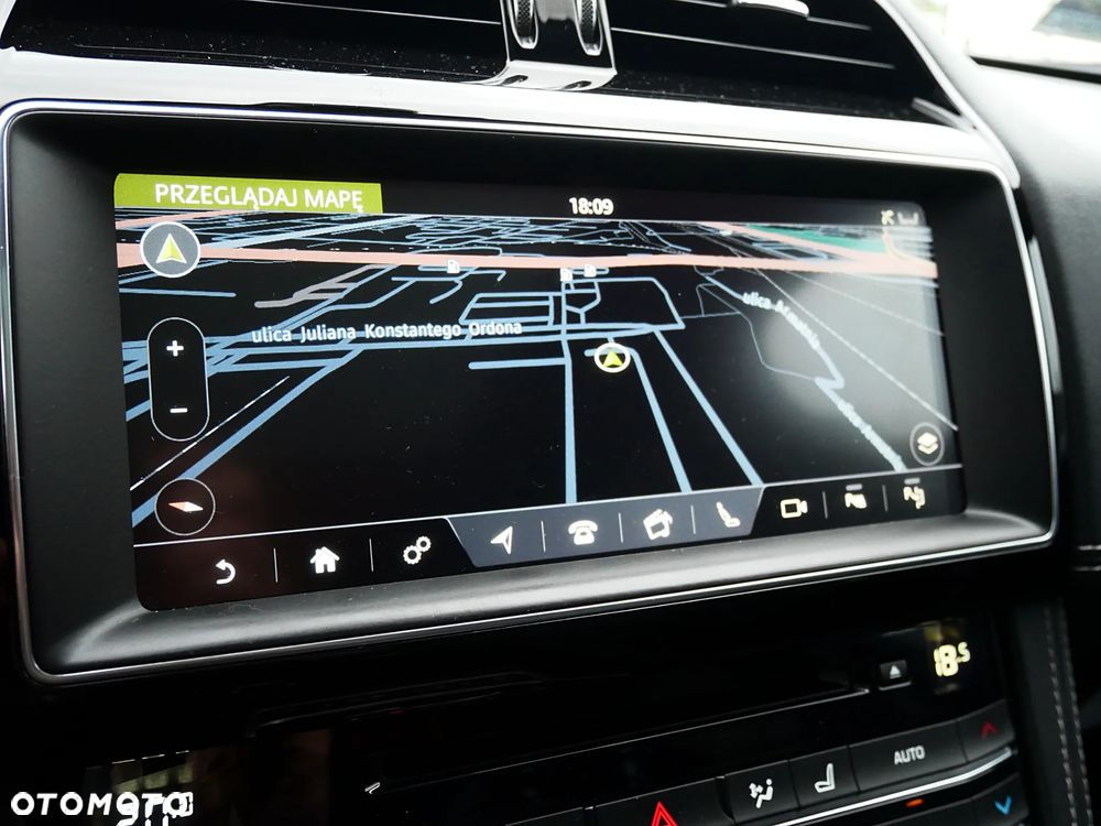 Jaguar F-Pace 2.0 i4P AWD R-Sport - 14