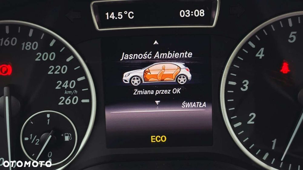 Mercedes-Benz Klasa A 180 (BlueEFFICIENCY) Urban - 23