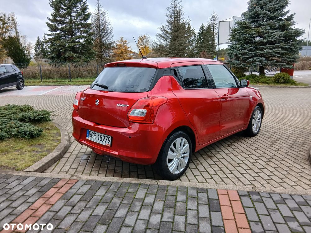 Suzuki Swift 1.2 Premium Plus - 4