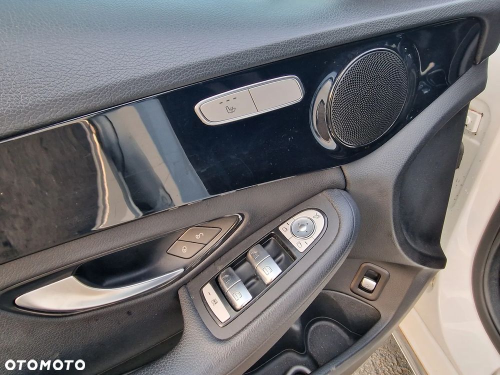 Mercedes-Benz Klasa C 180 d 9G-TRONIC Exclusive - 11