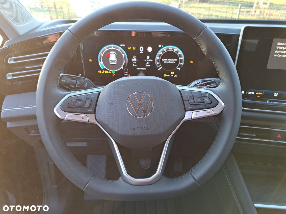 Volkswagen Tiguan - 17