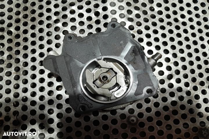 Pompa vacuum mecanica 55205446 55205446 Opel Zafira C [2012 - 2016] T - 2
