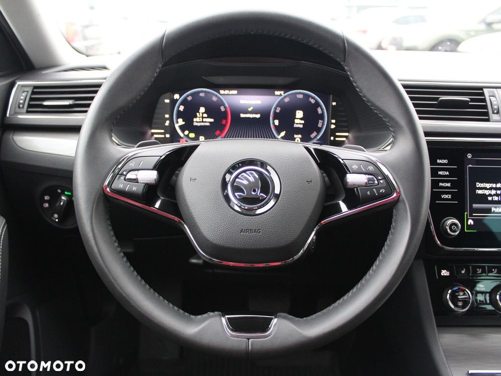 Skoda Superb 2.0 TSI Style DSG - 19