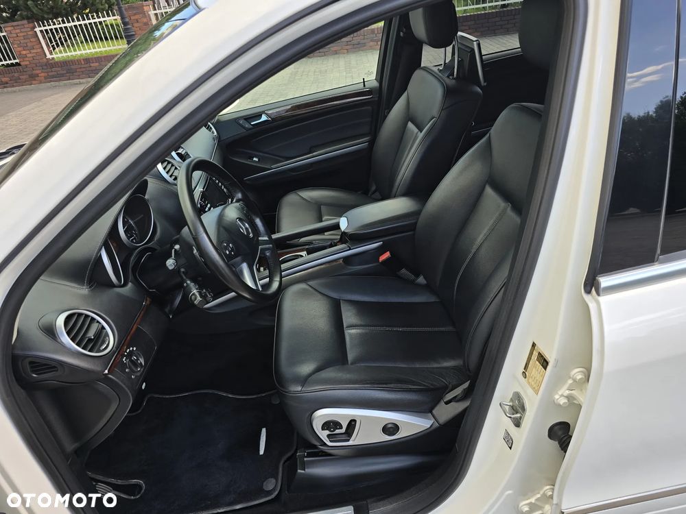 Mercedes-Benz GL 350 BlueTEC 4Matic 7G-TRONIC Grand Edition - 10