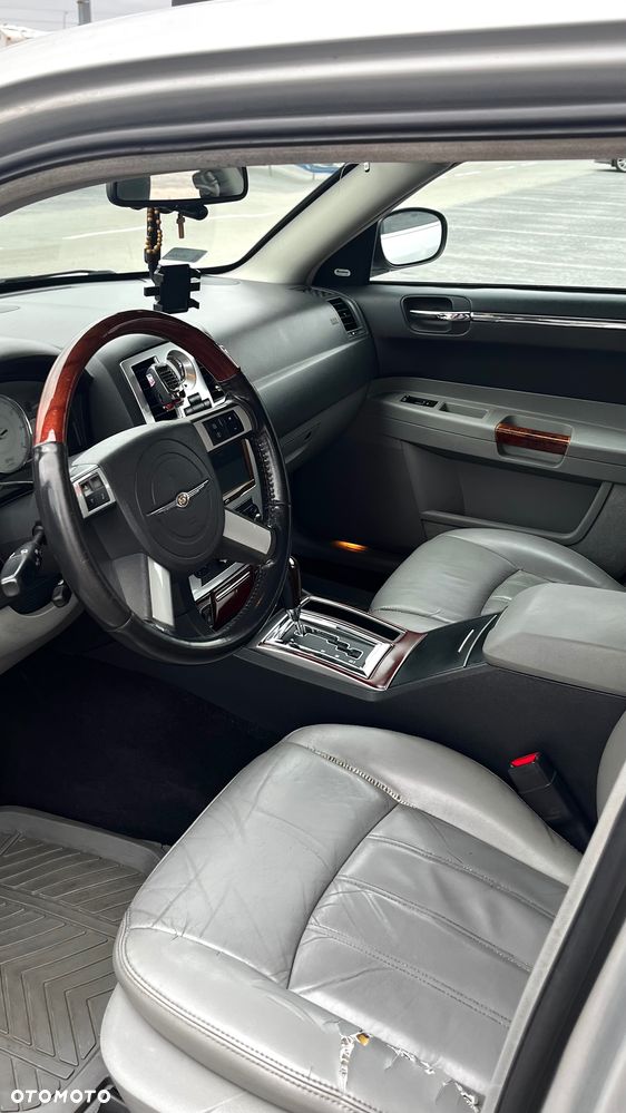 Chrysler 300C 3.0 V6 CRD - 9