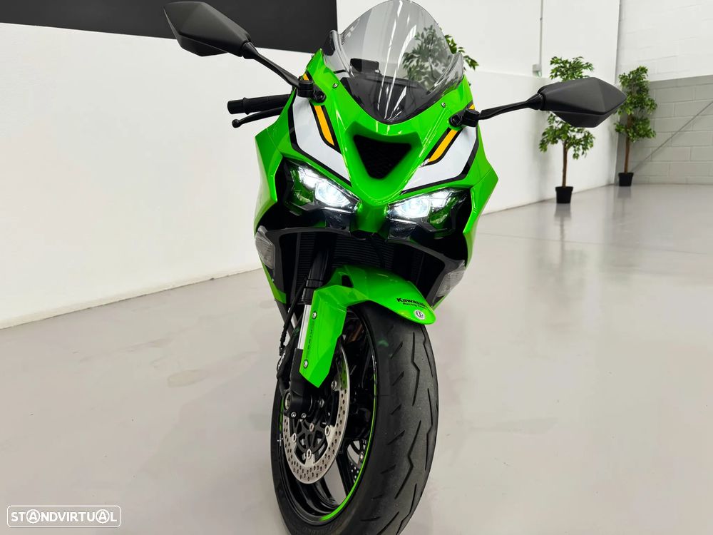 Kawasaki ZX 6R - 12