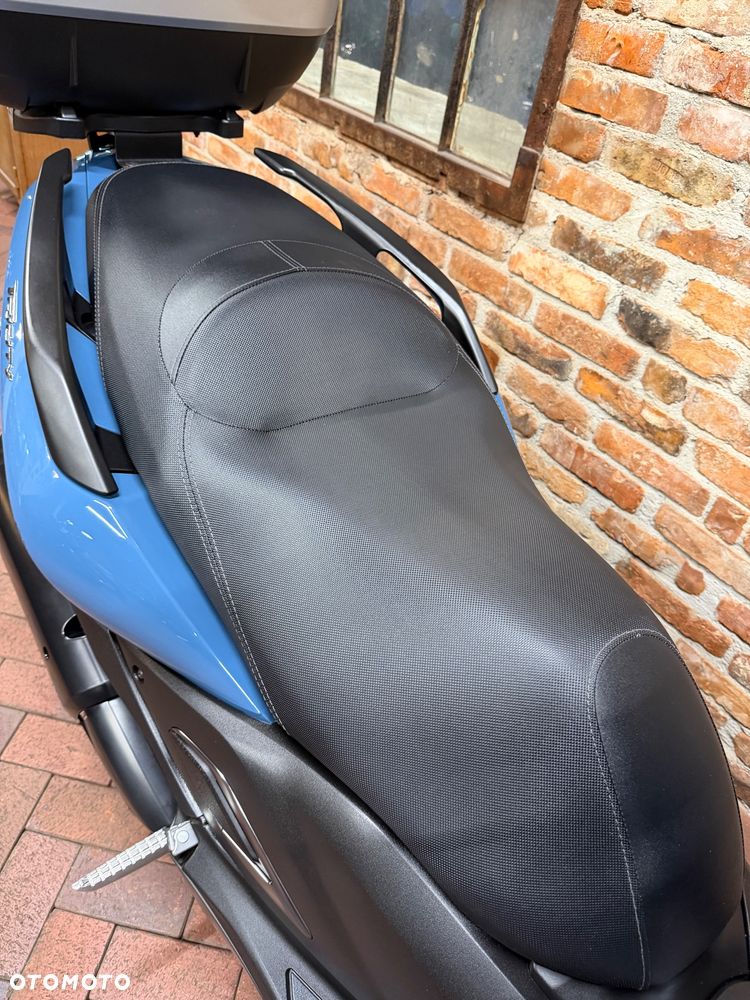 Yamaha Tricity - 27