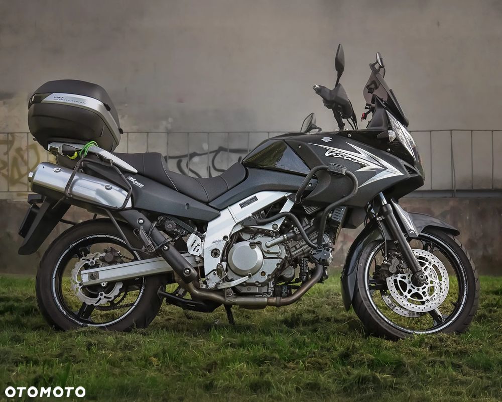 Suzuki V-STROM - 1
