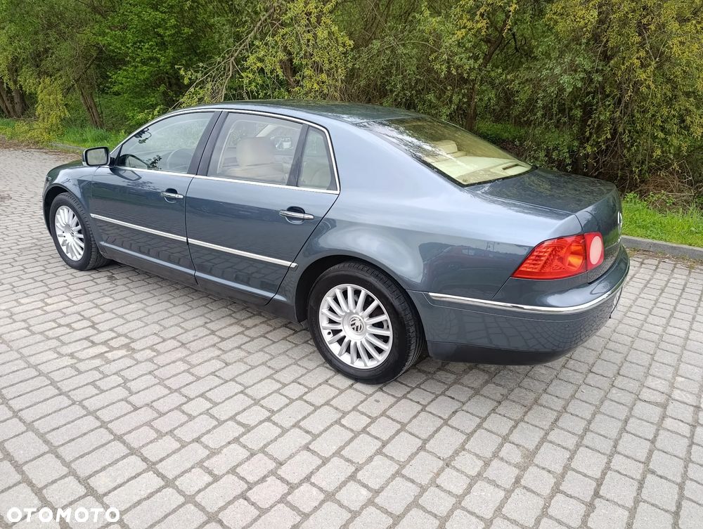 Volkswagen Phaeton - 11