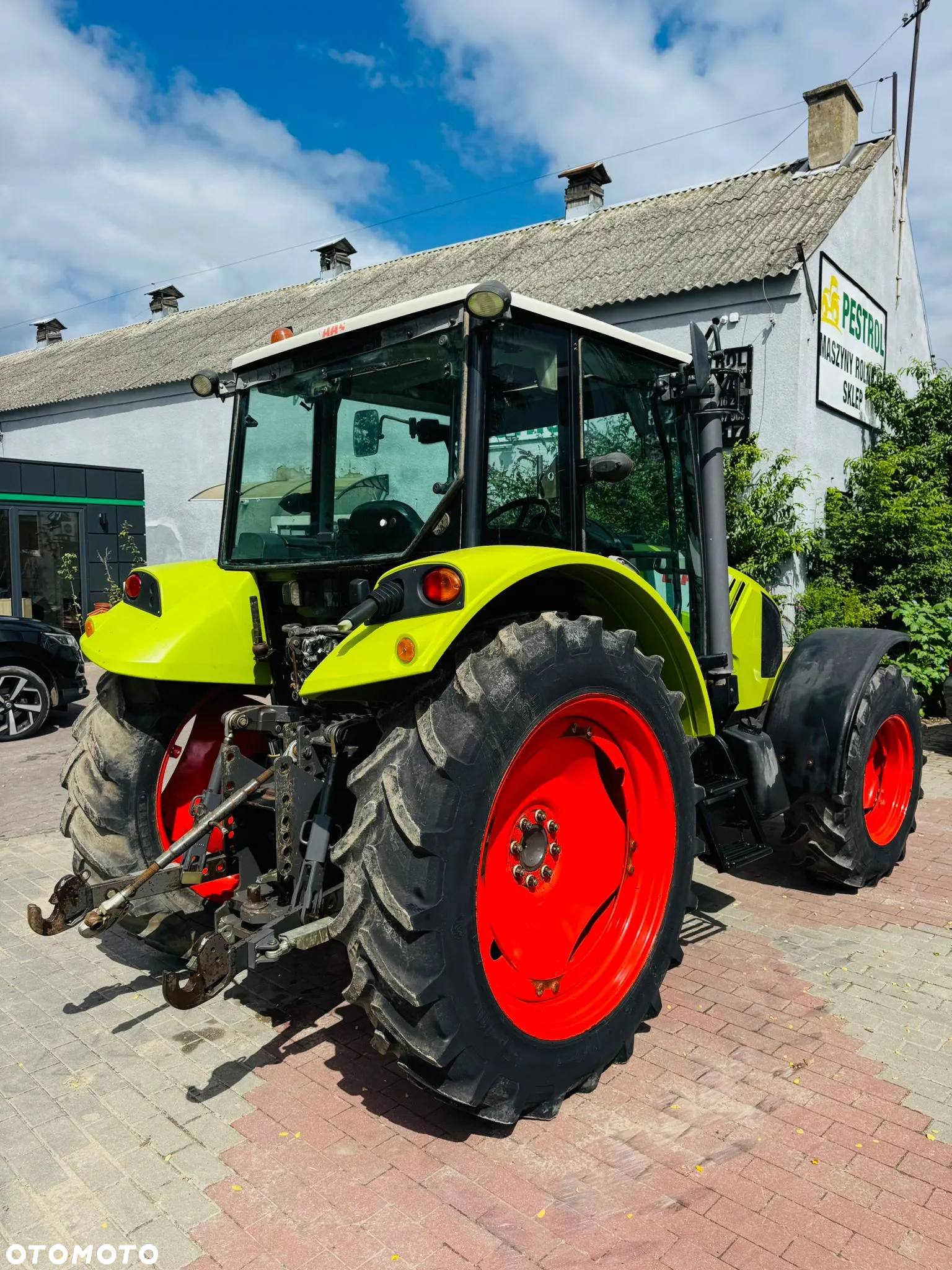 Claas Axos 330 - 7