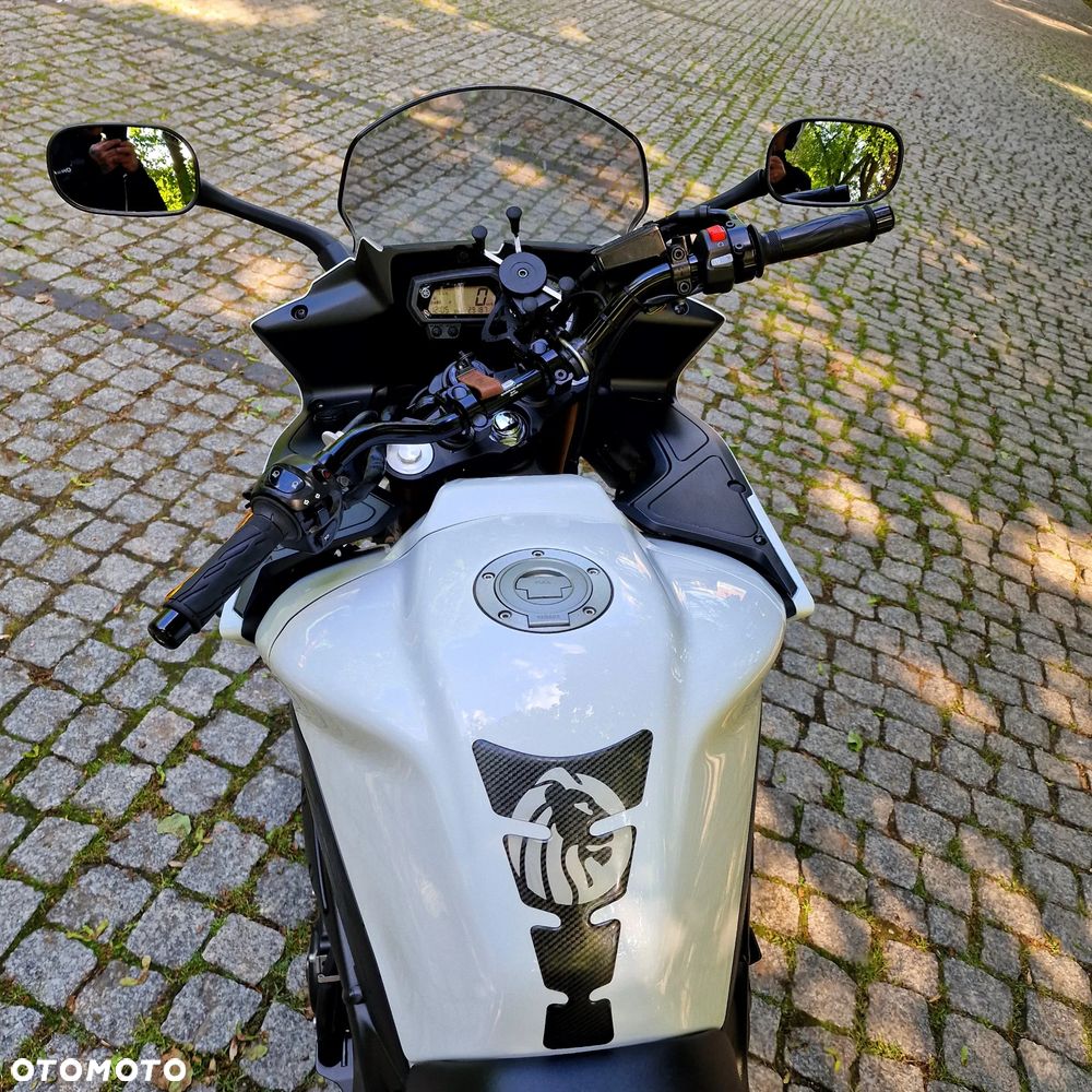 Yamaha FZ8 - 9