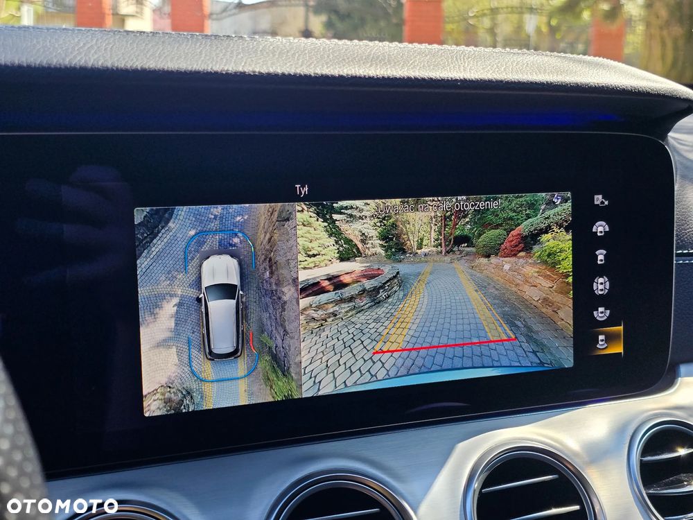 Mercedes-Benz Klasa E 220 d 4-Matic AMG - 24