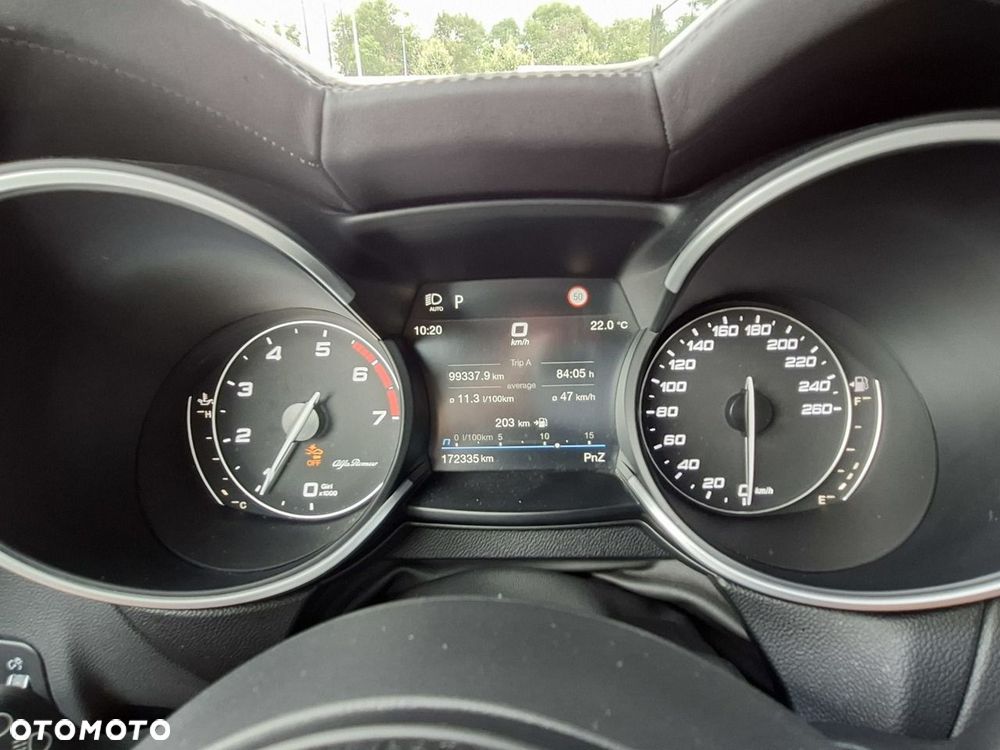 Alfa Romeo Stelvio - 14