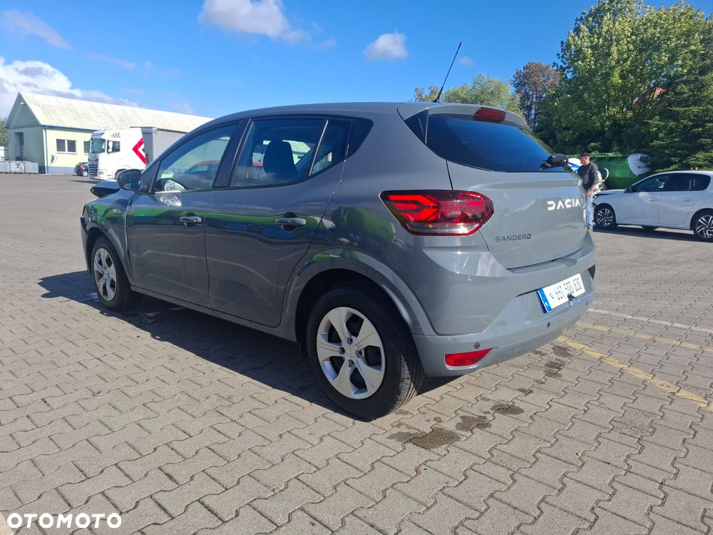 Dacia Sandero - 4