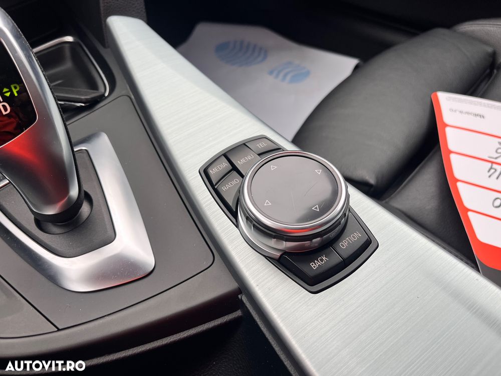 BMW Seria 3 320d Aut. Blue Performance Sport Line - 17