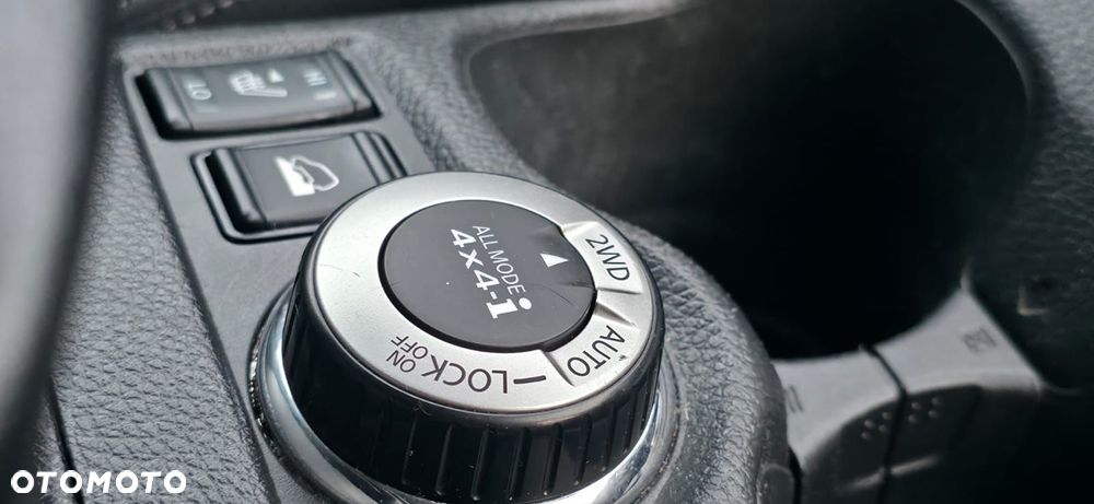 Nissan X-Trail 2.0 dCi ALL-MODE 4x4i Xtronic Acenta - 28