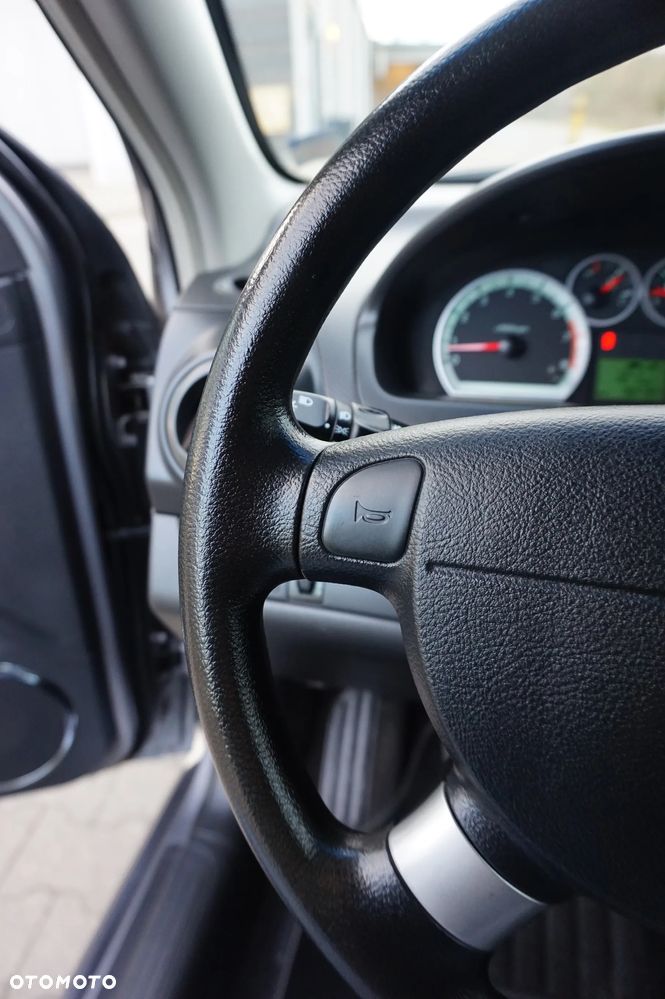 Chevrolet Aveo - 26