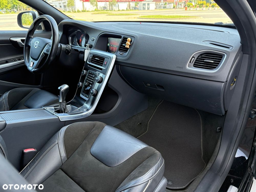 Volvo V60 D2 Drive-E R-Design Kinetic - 22