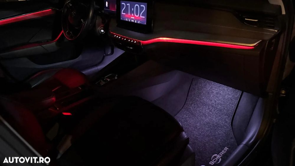 Skoda Octavia Combi 2.0 TDI DSG First Edition - 8