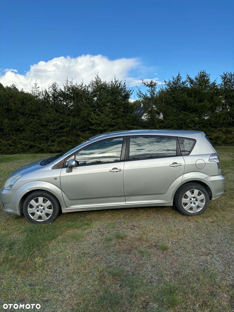 Toyota Corolla Verso - 5