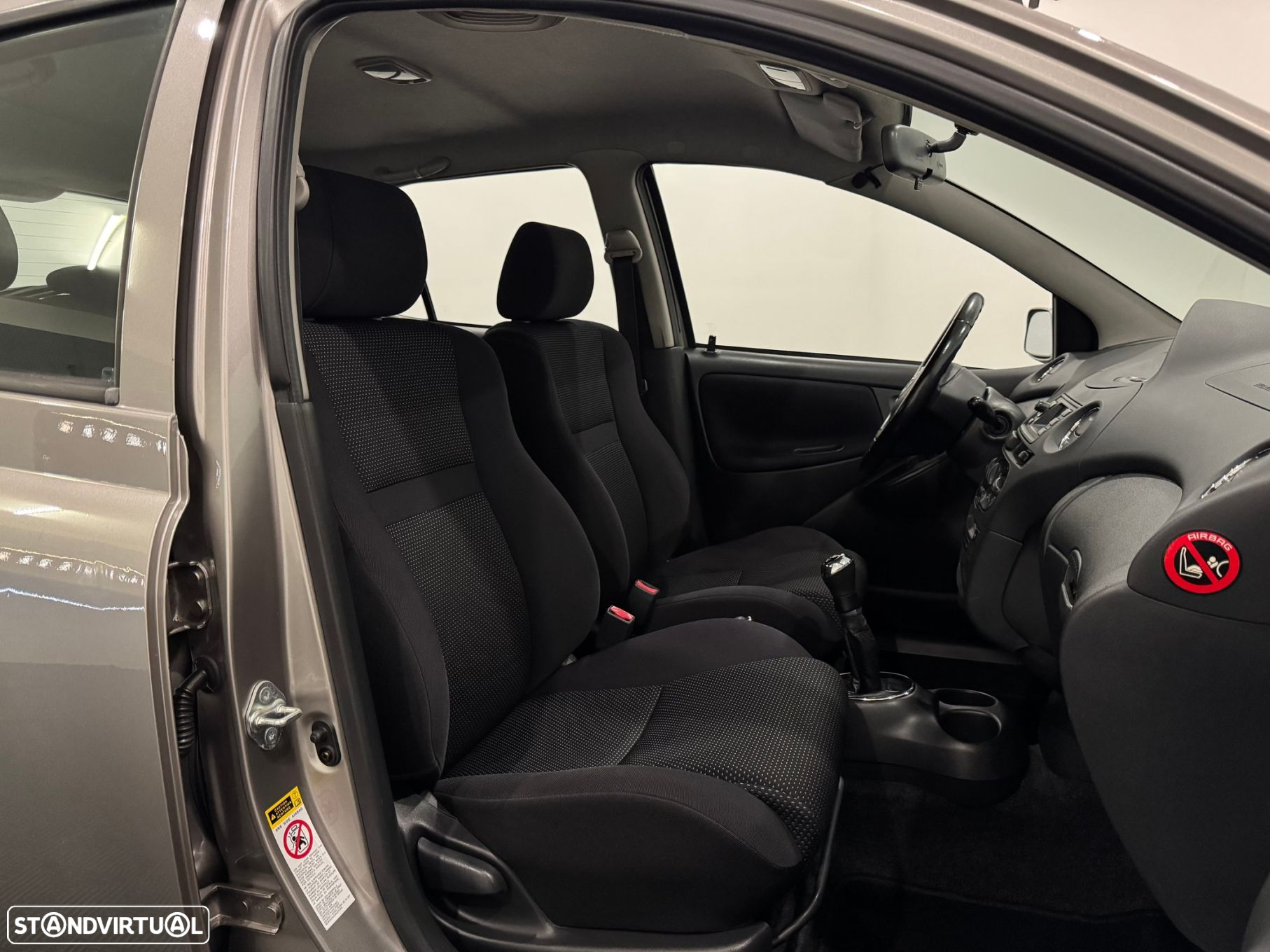 Toyota Yaris 1.5 T Sport AC - 30