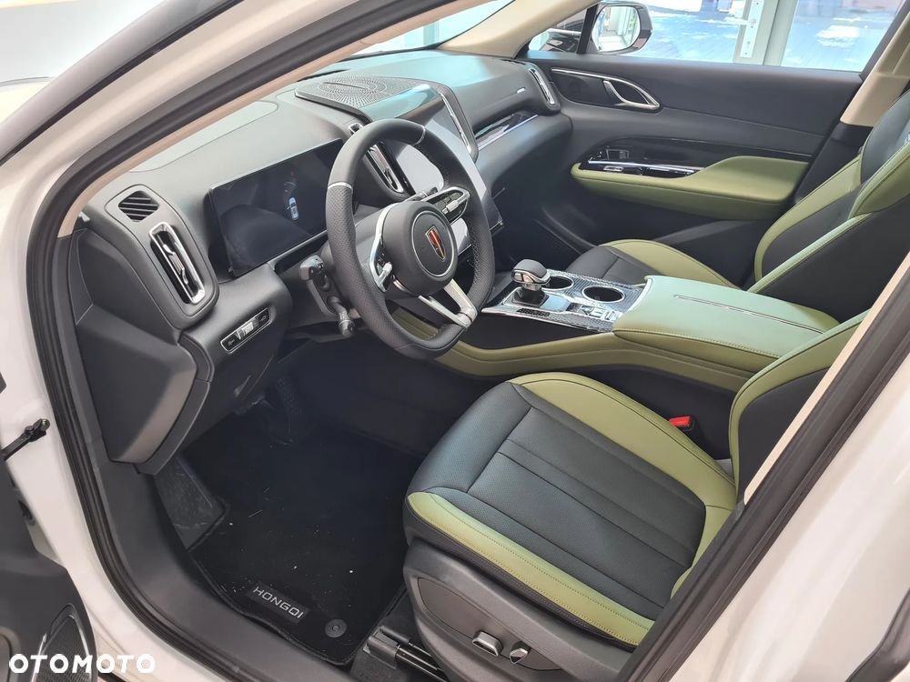 Hongqi HS3 1.5T FWD - 12