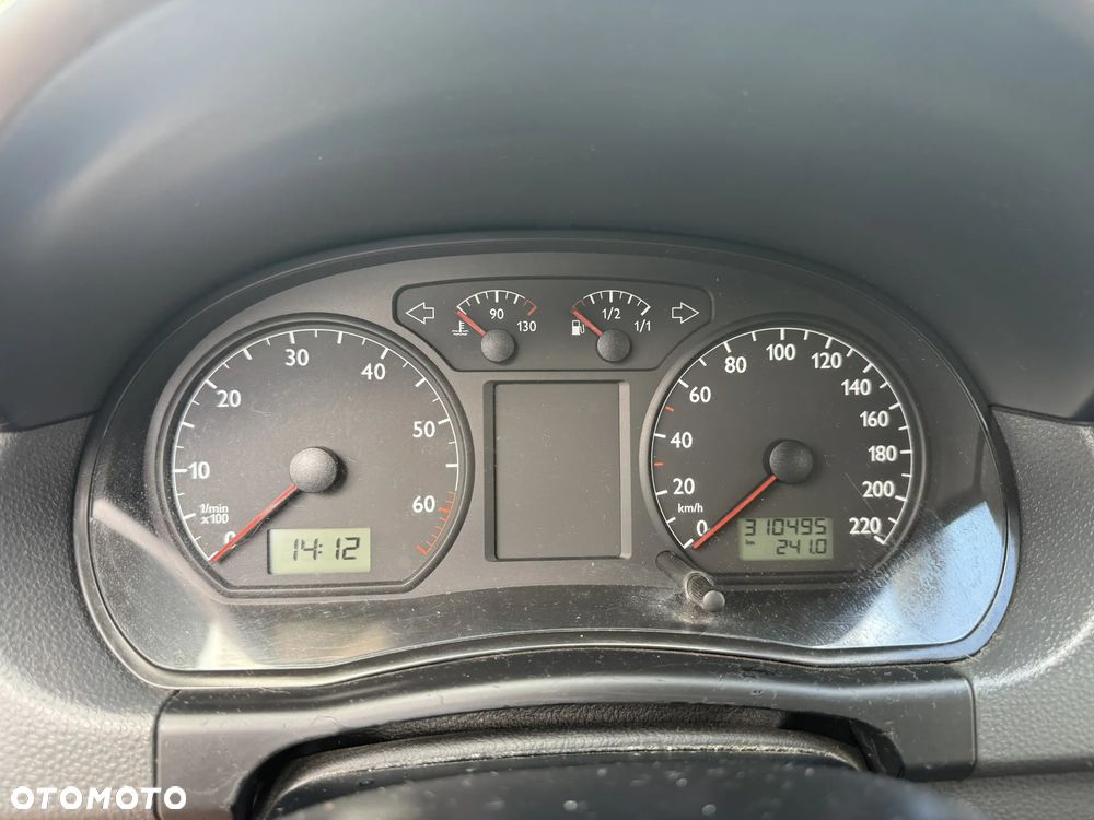 Volkswagen Polo - 15