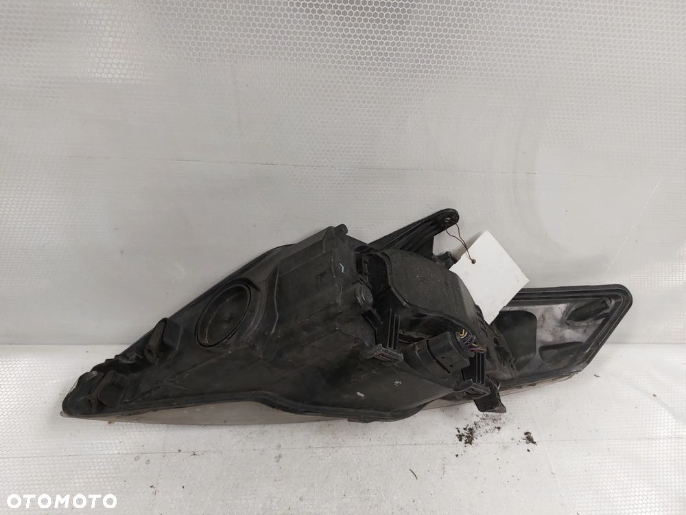 .  LAMPA PRZOD PRZEDNIA PRAWA FORD MONDEO MK4 - 4
