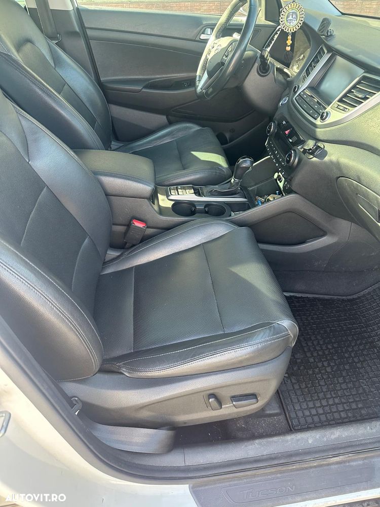 Hyundai Tucson 2.0 CRDI 4WD 6AT Luxury+ - 4