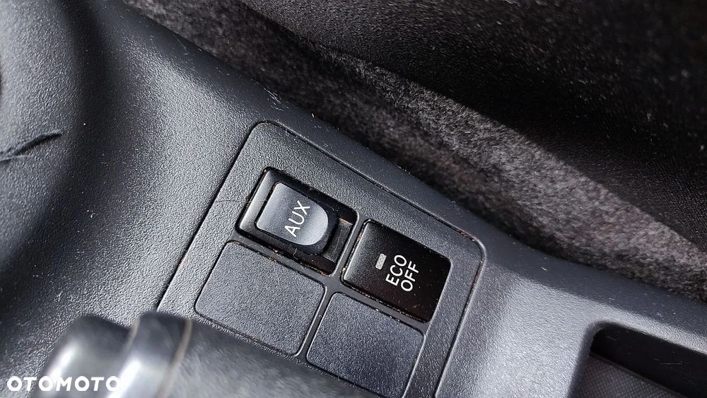 Toyota Yaris 1.33 2010 - 25