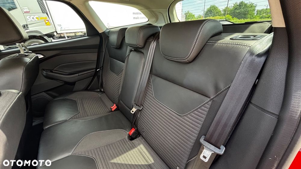 Ford Focus 1.5 TDCi ST-Line Red - 11