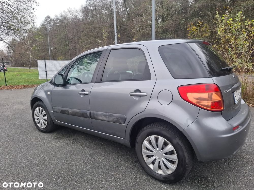 Suzuki SX4 1.6 Premium - 3
